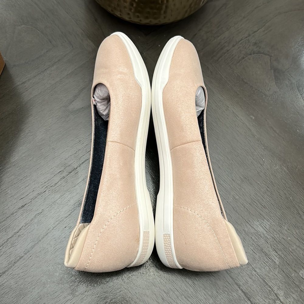 Dr. Scholl's Rise Shine Women's Faux Suede Lightweight Cushioned Ballet Flats - Picture 8 of 10